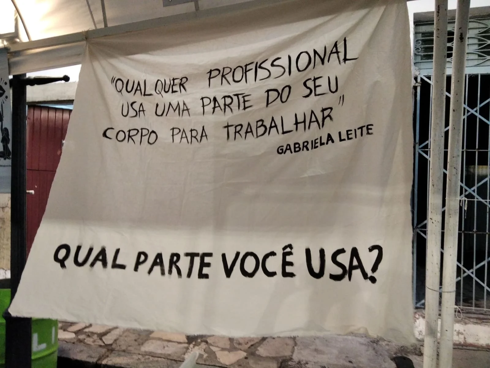 Bandeira no evento da  Associação Pernambucana de Profissionais do Sexo.