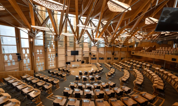 Parlamento da Escócia rejeita projeto que criminaliza clientes